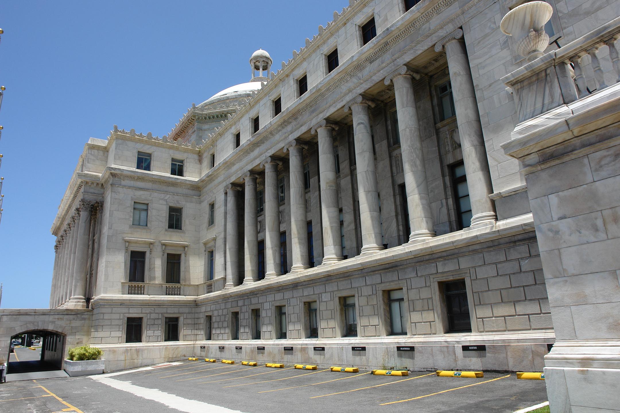 Capitolio de Puerto Rico - San Juan (Puerta de Tierra) - 2009 00005